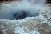 Albums/19800801-Canada/19800806-Yell/32